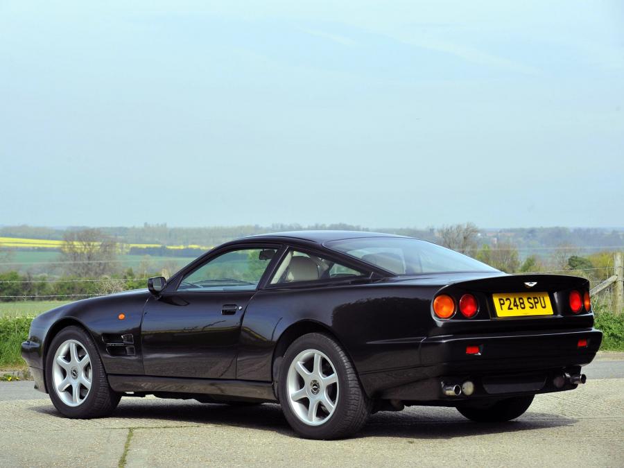  Aston Martin V8 Coupe 1996 года  (фото 11 из 17)